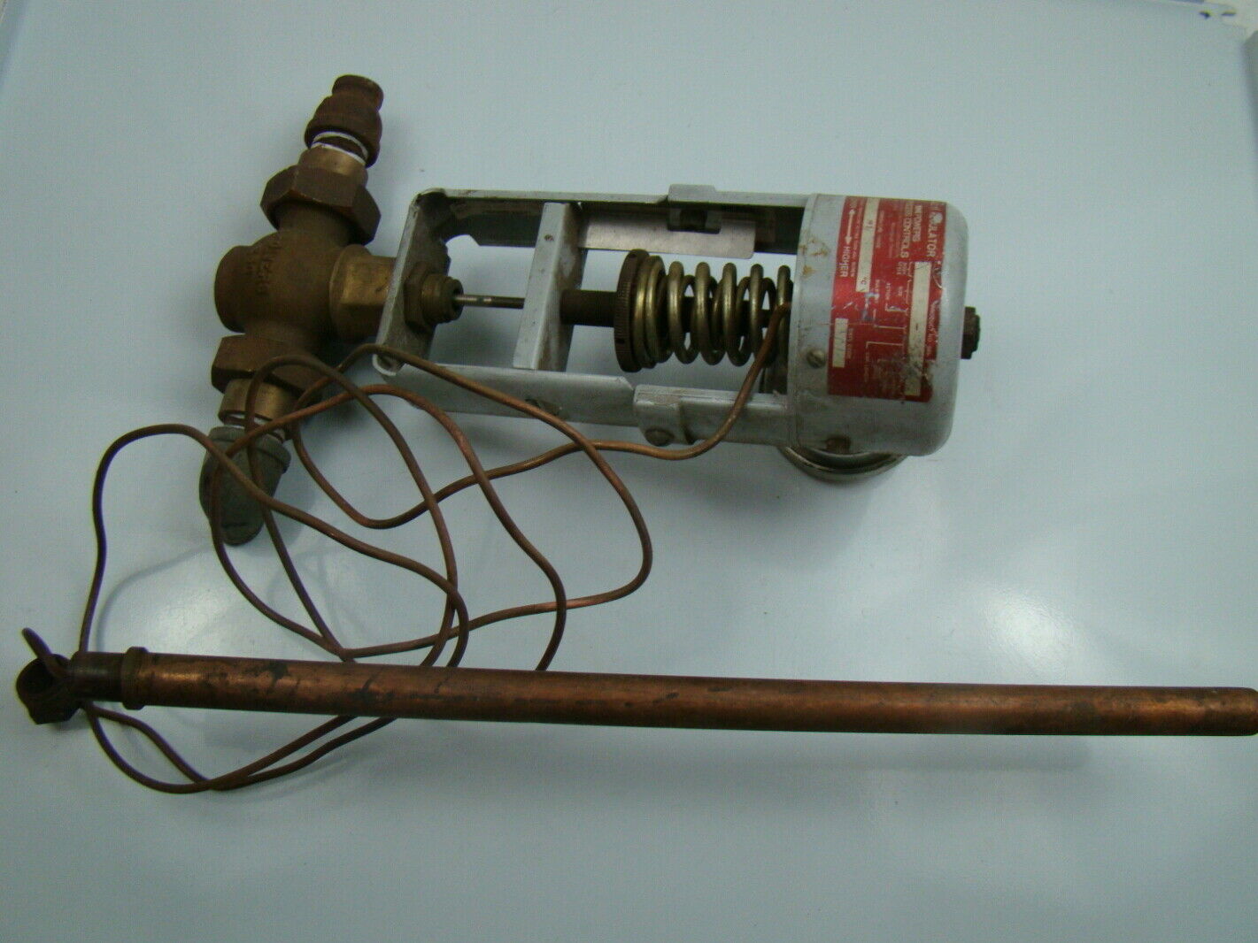 Powers Process Controls No. 11 60-180°F Temperature Regulator 585