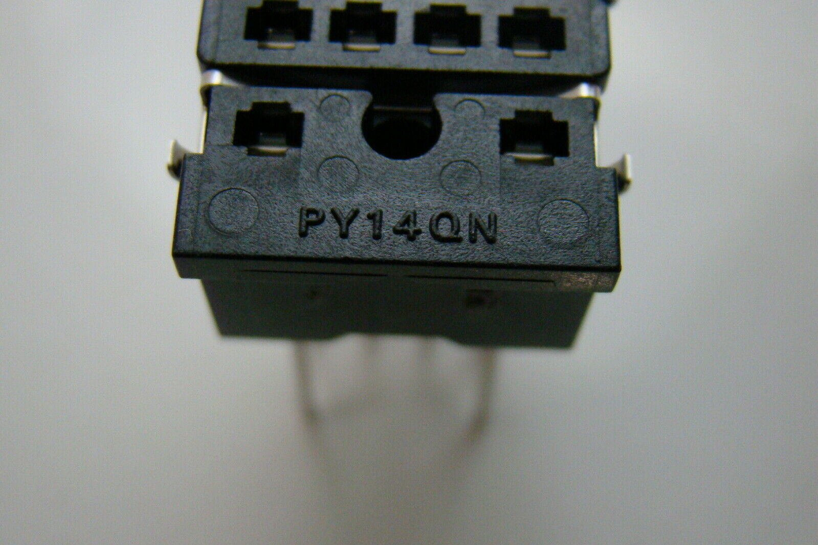 (10) Omron Relay Sockets PY14QN Joseph Fazzio, Incorporated