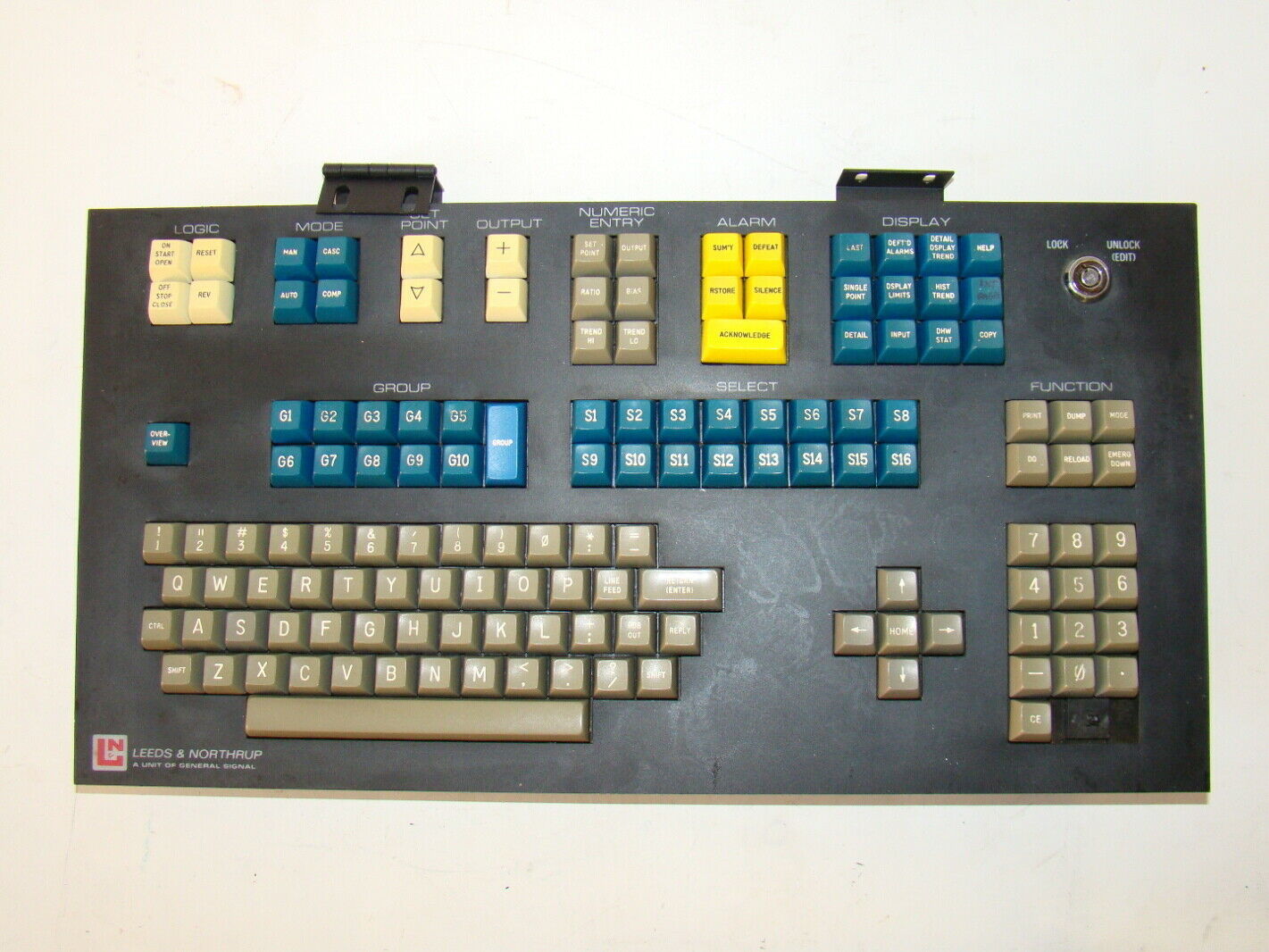 Leeds and Northrup Keyboard 11529757 Joseph Fazzio, Incorporated