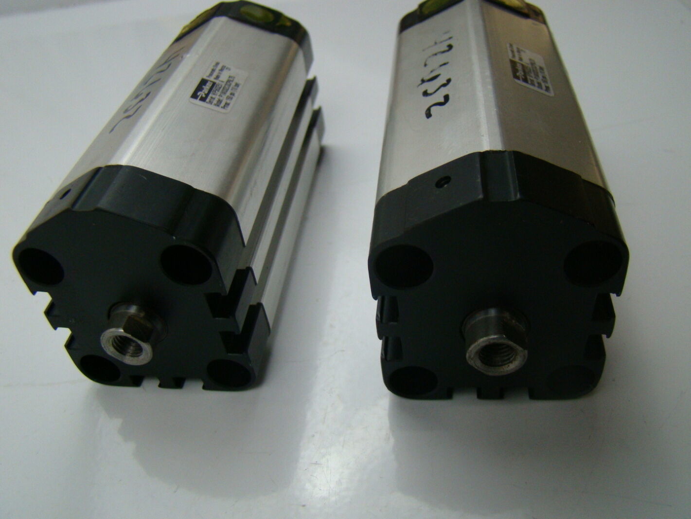 (2) PARKER PNEUMATIC COMPACT CYLINDER P1M032CDCP9L75 Joseph Fazzio