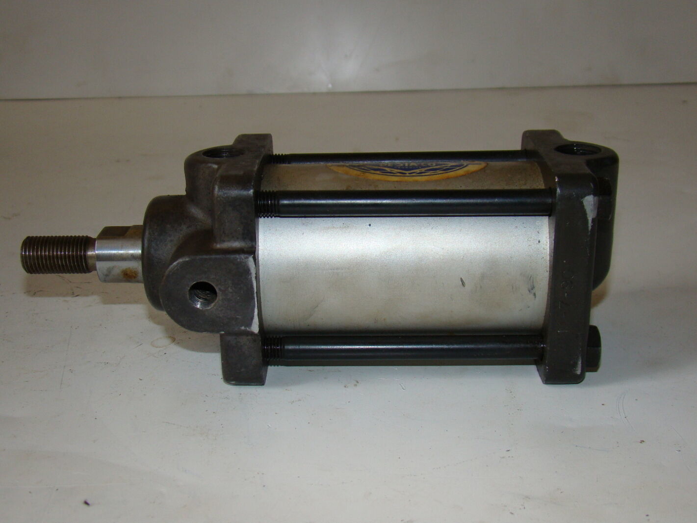 Destaco 1/2" Pneumatic Cylinder 21/16" Stroke Joseph Fazzio