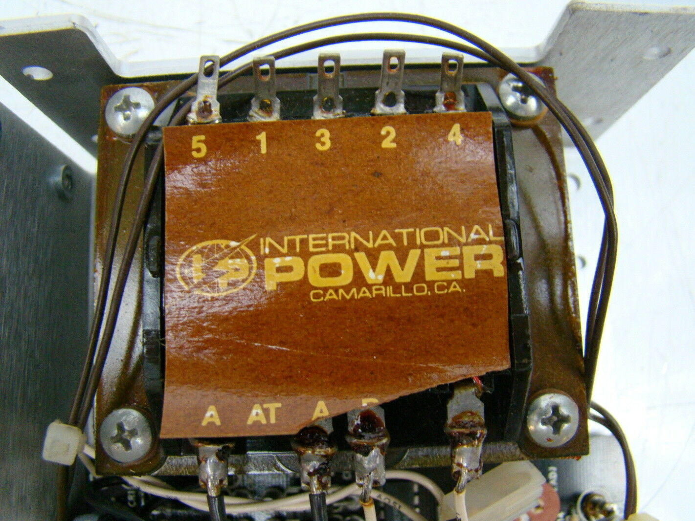 International Power 15 VDC IHC15-3.0