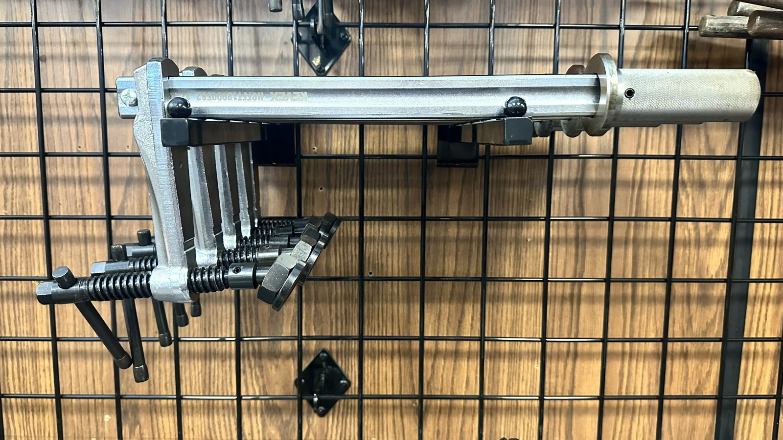 Welding Platen Hold-Down, Sliding T Handle Clamp for 1-1/2