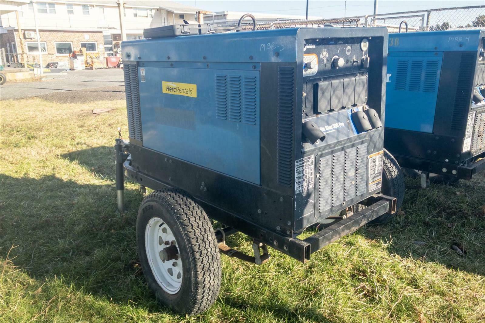 Miller Big Blue 300 Pro DC Welder Generator CC/CV, 2011 Kubota Diesel