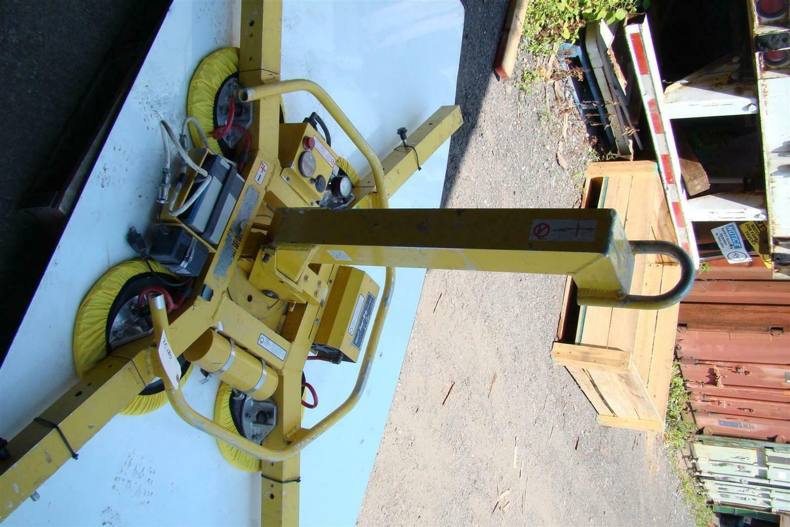 Woods PowrGrip Vacuum Power Grip, QuadraTilt Lifter , MRT49DC