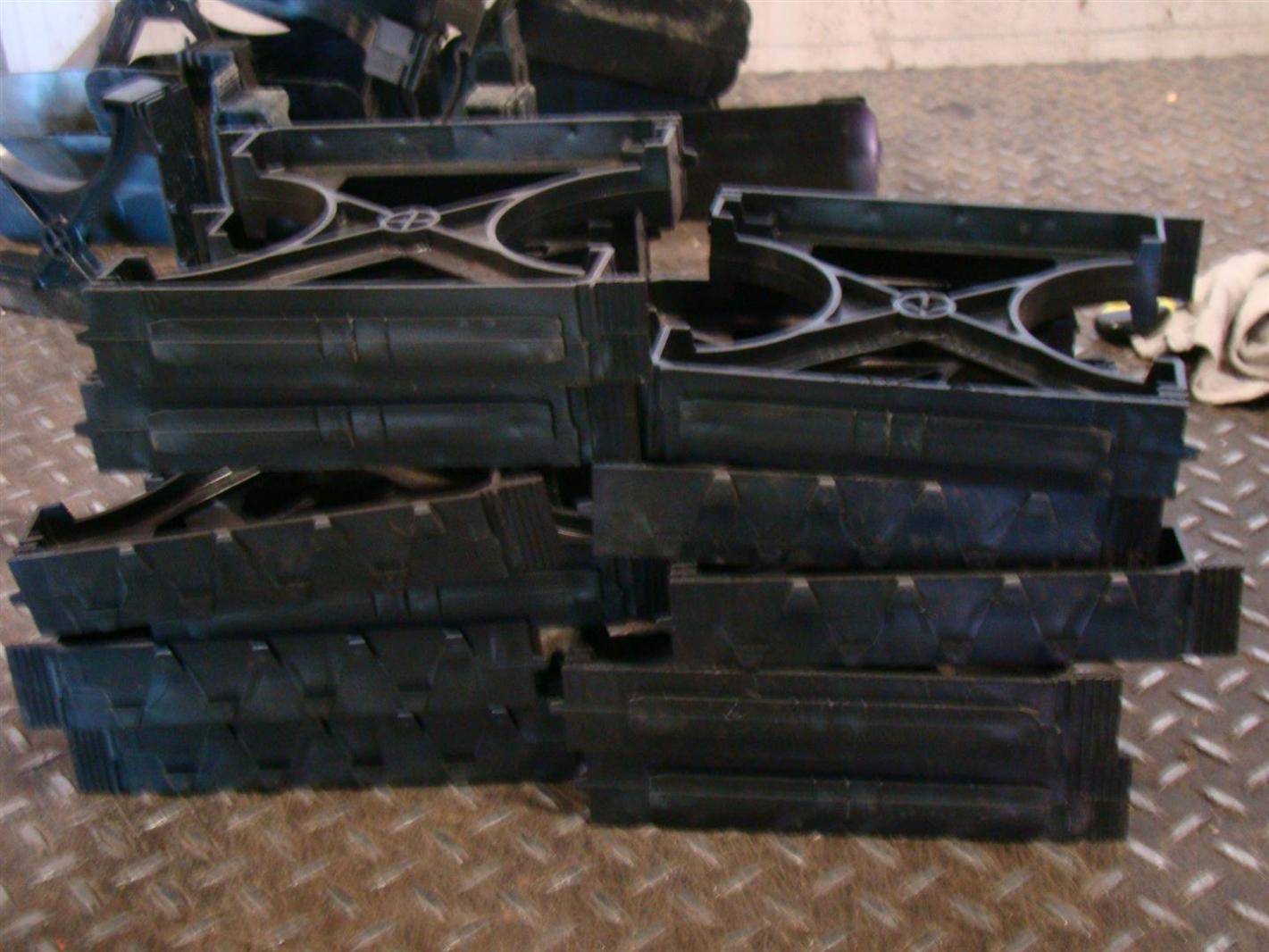 (11) Carlon Intermediate SnapLoc Spacer 4" , S289NLN Joseph Fazzio