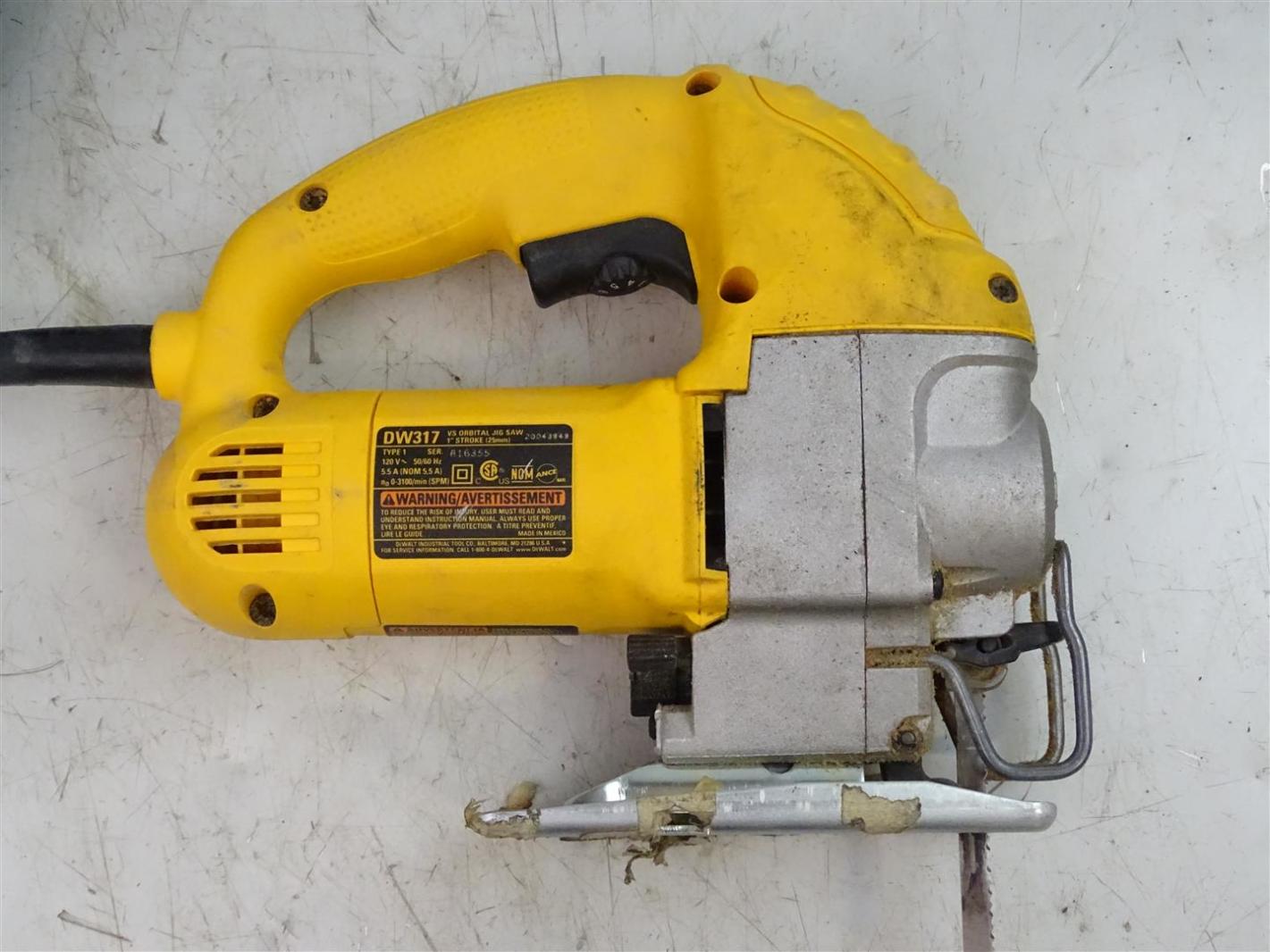 Dewalt Variable-Speed Orbital Jigsaw 