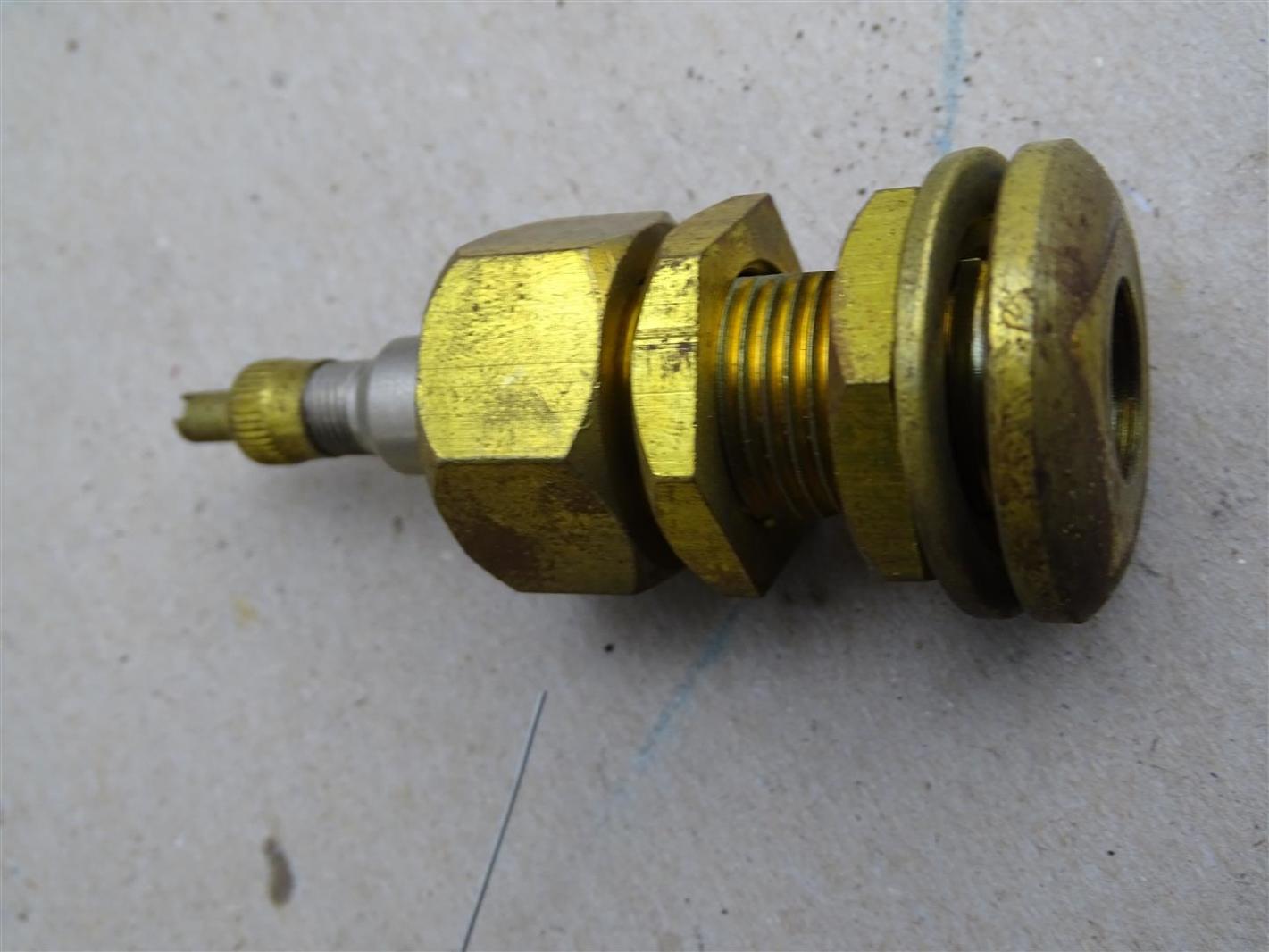 Schrader Combination Air=Water Valve , 7423B Joseph Fazzio, Incorporated