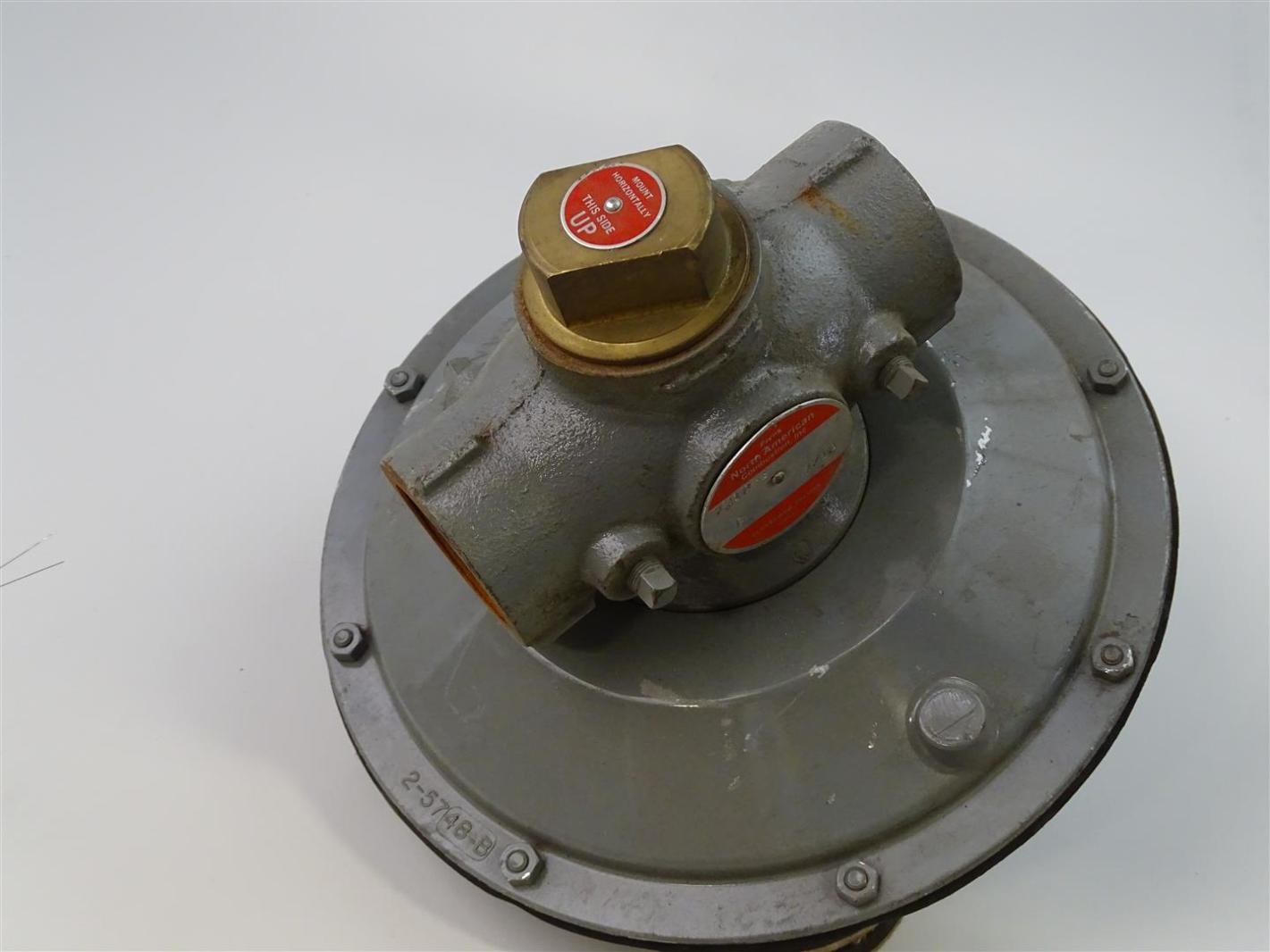 Válvula reguladora de North American MFG Co., 2-5748-B