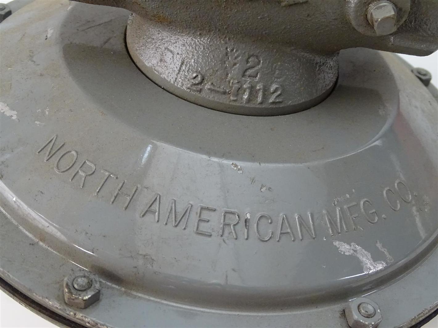 Válvula reguladora de North American MFG Co., 2-5748-B