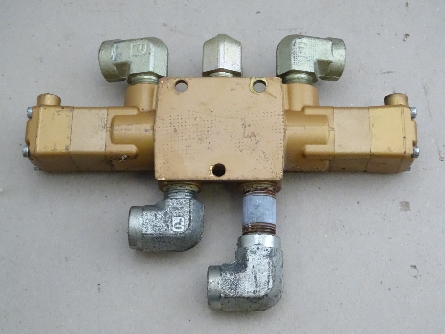 Versa 4Way Pneumatic Valve , VJJ4503 Joseph Fazzio, Incorporated