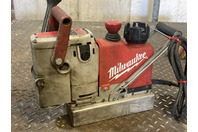 Milwaukee Steel Hawg Mag Drill 120V, 11.5A, 4240