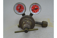 Victor Dueal Gauge Acetylene Pressure Regulator  Max Inlet 350 PSIG, SCSRM360A
