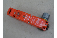 Allen-Bradley Guardmaster Locking Solenoid Switch 24V AC/DC, 440G-MT47047