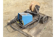 Miller  Axcess Wire Feeder w/ Cart & Wire 40V , 18556200