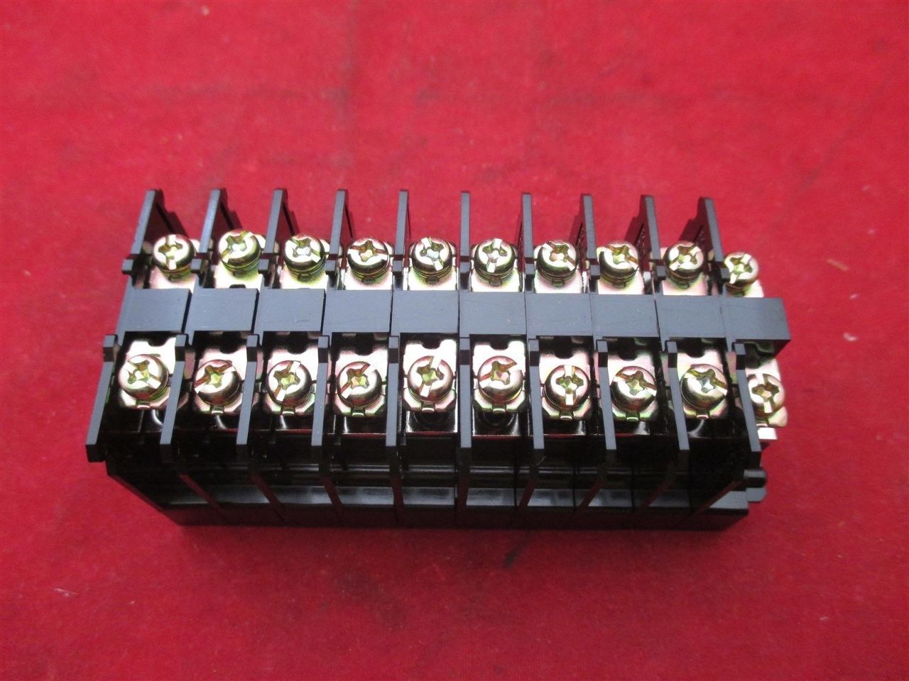 Idec BNH15MW Terminal Block Process Industrial Surplus