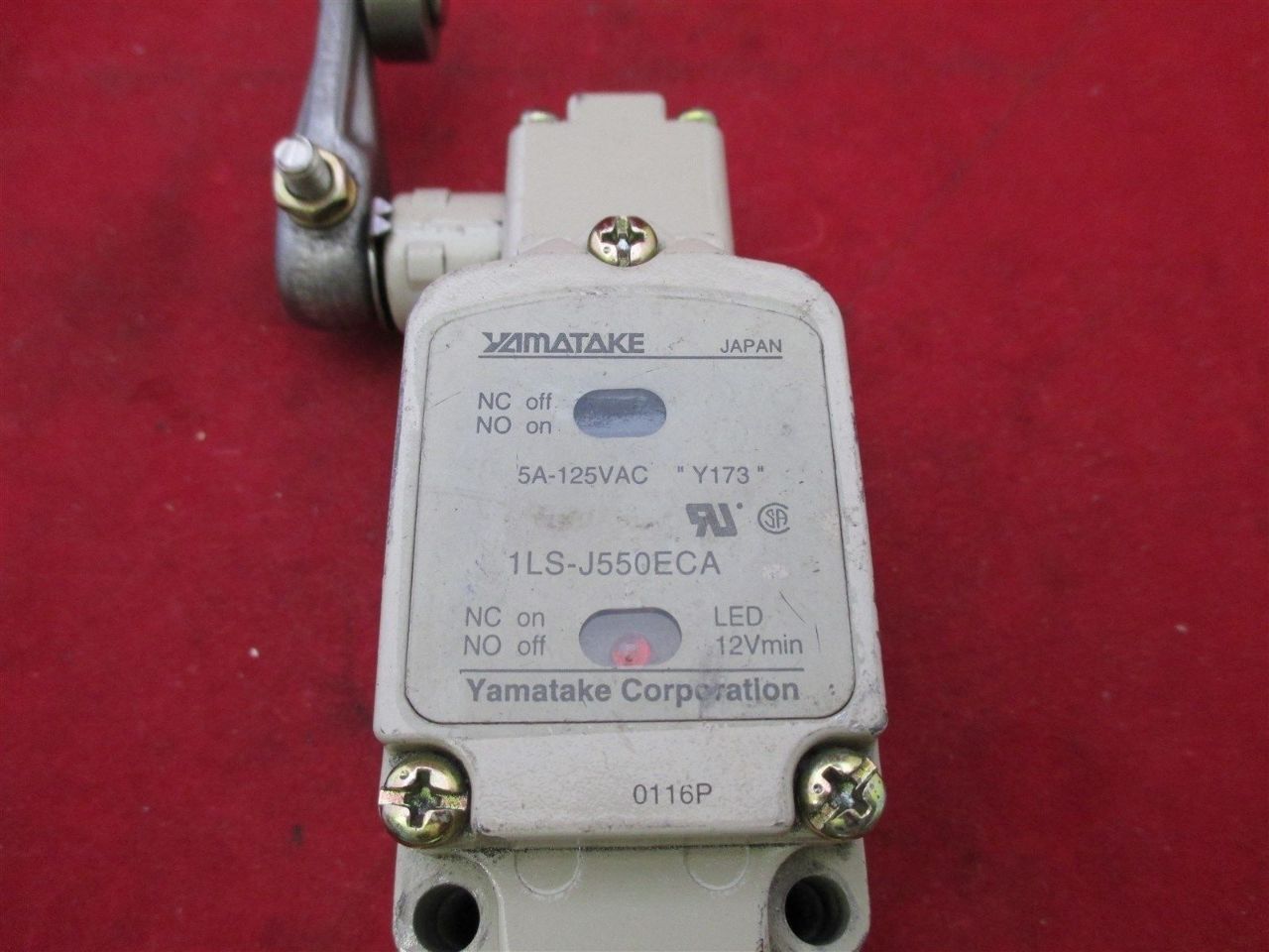 Yamatake 1LSJ550ECA Limit Switch Process Industrial Surplus