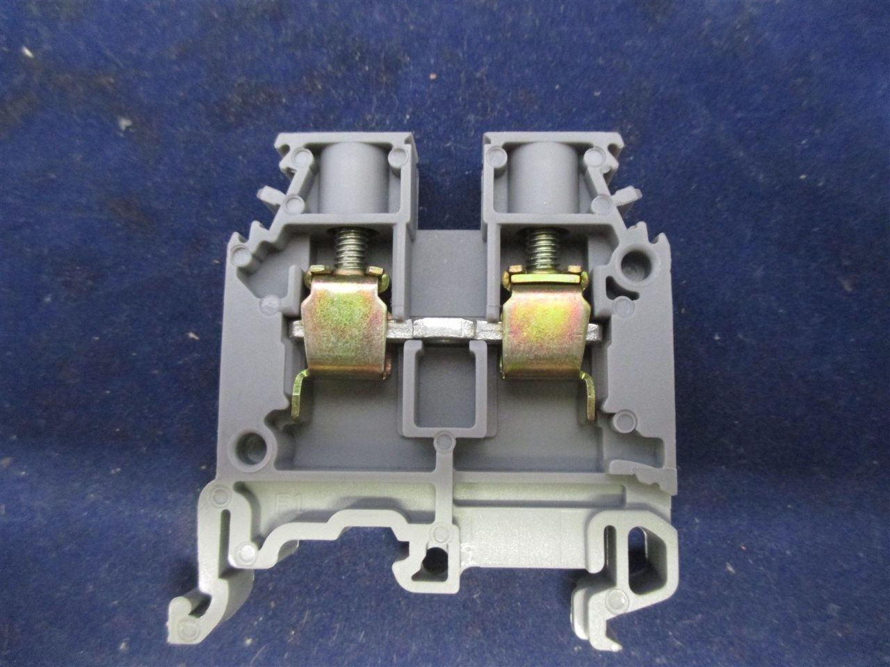 Entrelec 011511811 M6/8 Terminal Lot of 50 new | Process Industrial Surplus