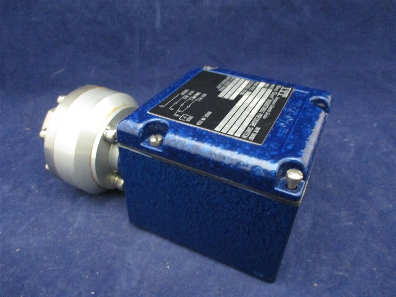 ITT NeoDyn 100P4S13771 Adjustable Pressure Switch Process