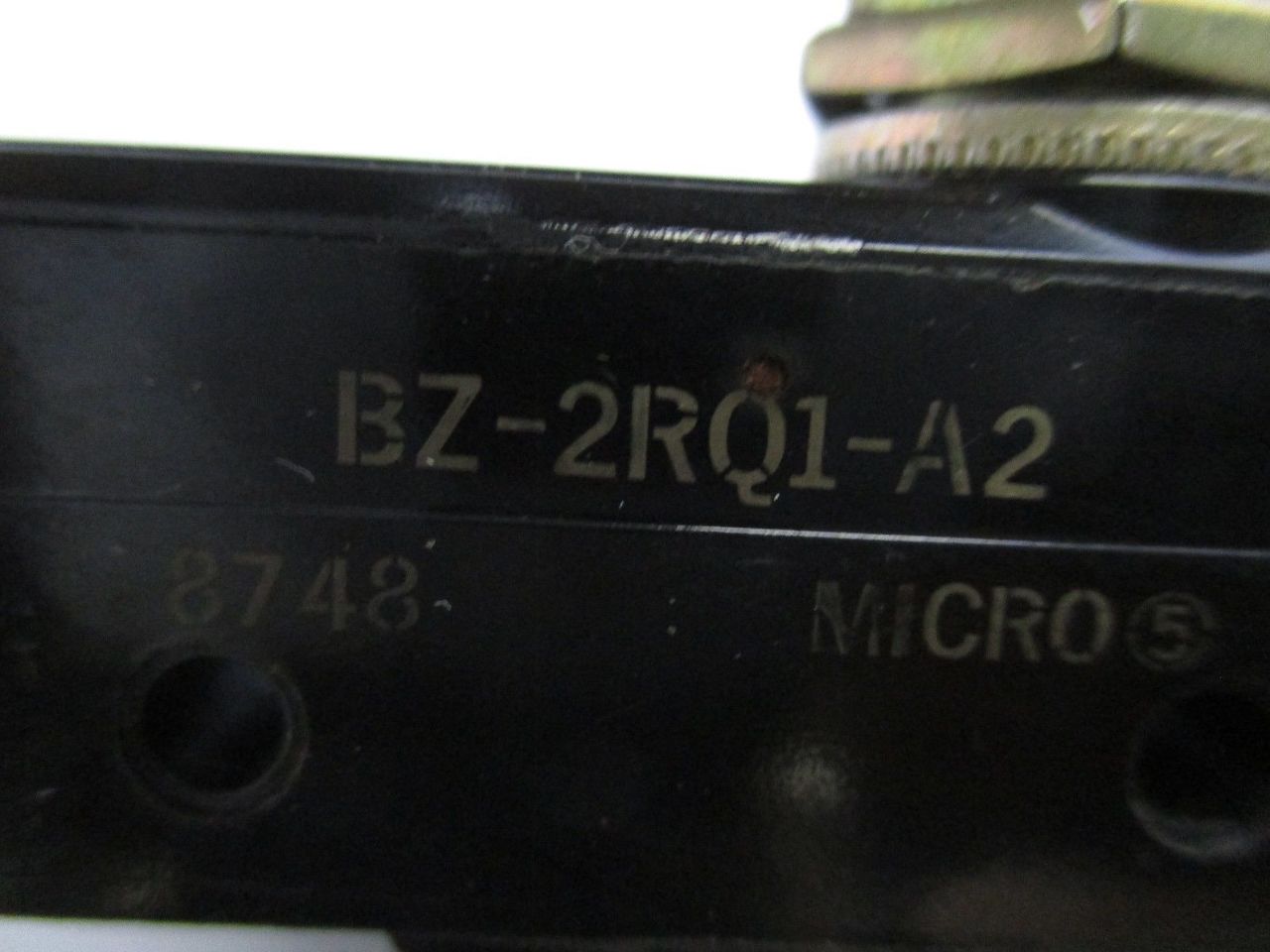 Micro Switch BZ-2RS-A2 Plunger Limit Switch – Open Box, Like New – For Machinery, Automation & Controls