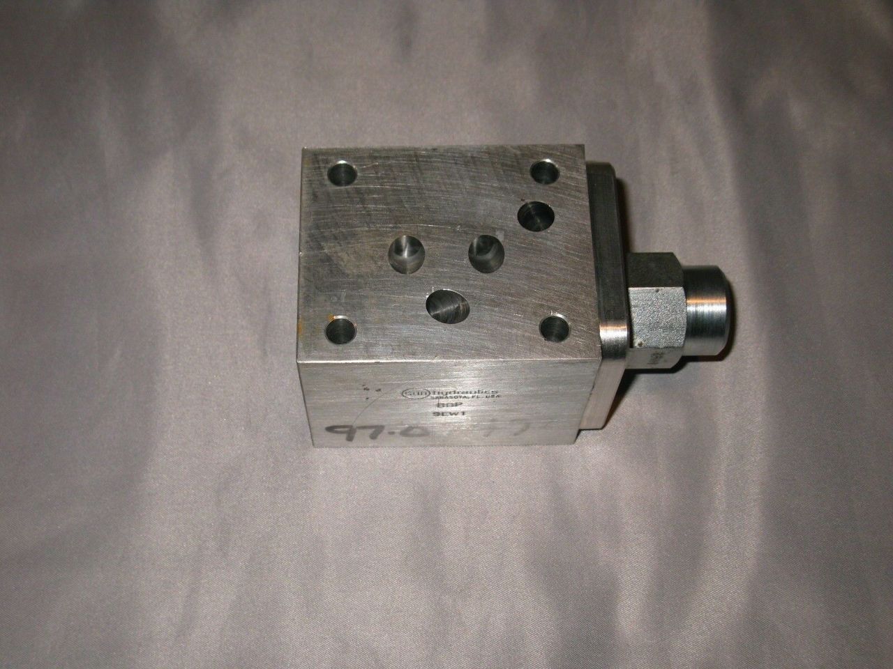 Sun Hydraulics Manifold BBP Process Industrial Surplus Corp.