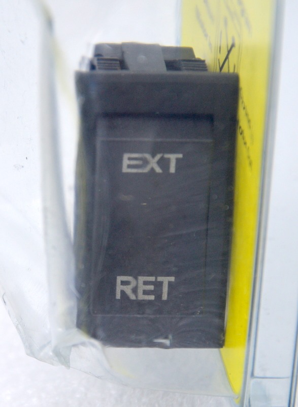 JR Products 13635 5th Wheel/Tongue Jack Switch Surplus Trading