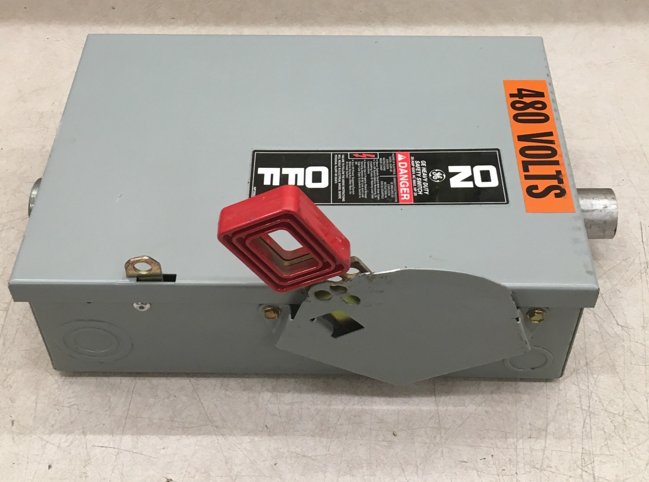 GE Heavy Duty Safety Switch 30 Amp, 600 Vac/250 Vdc / Type 1 Indoor
