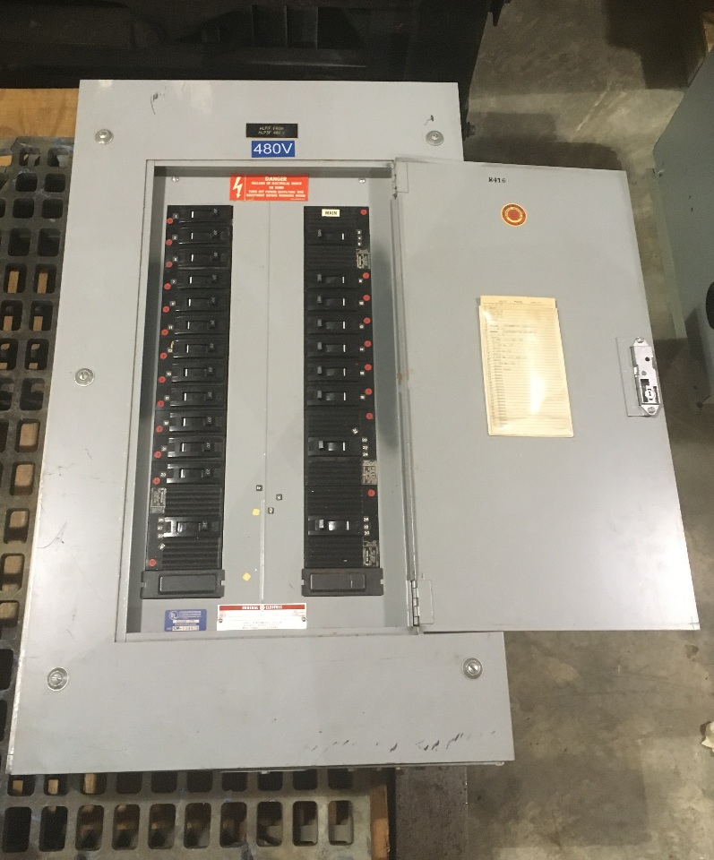 General Electric Type NHB, 277/480 V, 100 AMP Breaker Panel Main