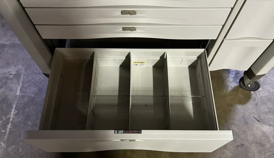 Capsa Healthcare Avalo Extra Large LTC Medication Cart with Core Lock