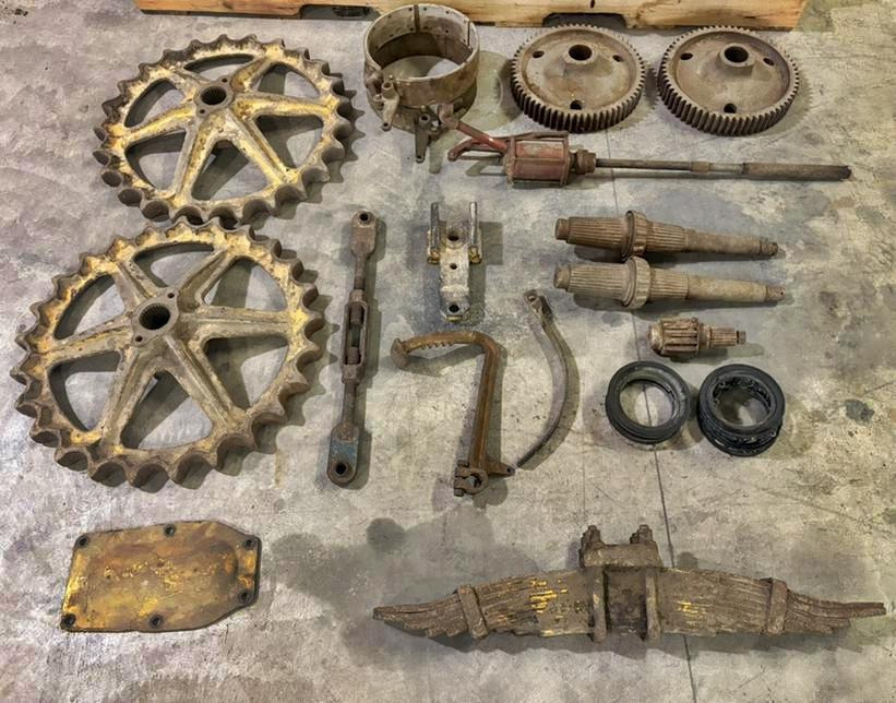 Lot of Miscellaneous 1948 Caterpillar D2 Bulldozer 40 Gauge parts