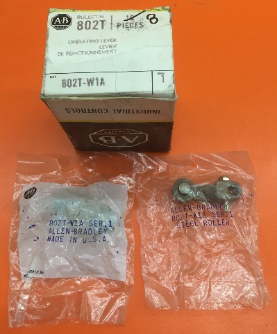 8-ALLEN BRADLEY 802T-W1A, Ser. 1 ROLLER LEVER NON-ADJ STEEL 1.5'' RADIUS LOT OF-8
