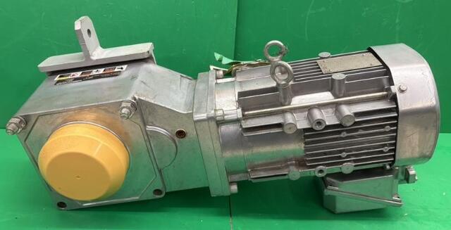 Sumitoma RNYMS2-1520YB-EP-15 Hyponic Gearmotor Ratio 15:1 2HP 117 RPM 230/460V