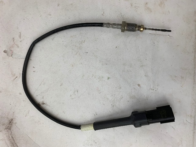 INTERNATIONAL EGT SENSOR 2596660C1 OEM (S#32-4)