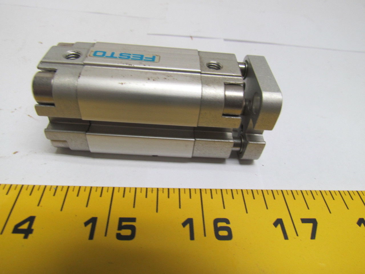 festo advul-12-20-p-a compact air cylinder