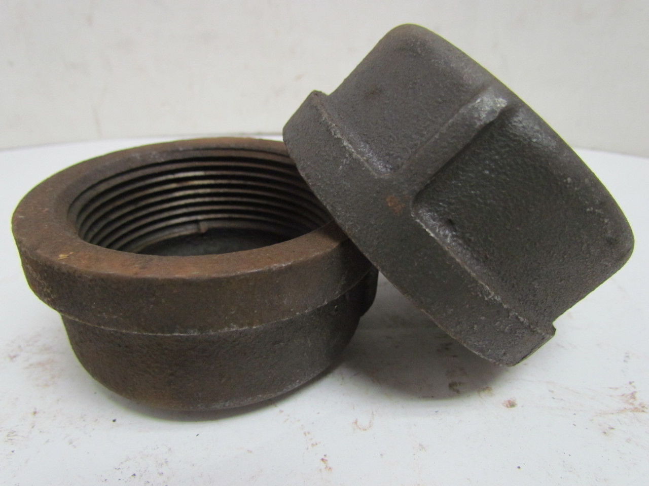 Grinnell 2-1/2" NPT Black Pipe Cap Class 150 Malleable Iron Lot of 2 ...