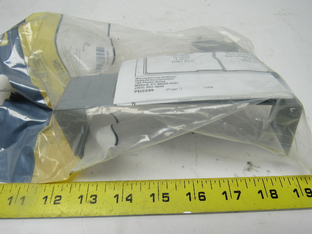 Hubbell HBL6751DAGY Surface Metal Raceway Fitting Divider Clip Lot of ...
