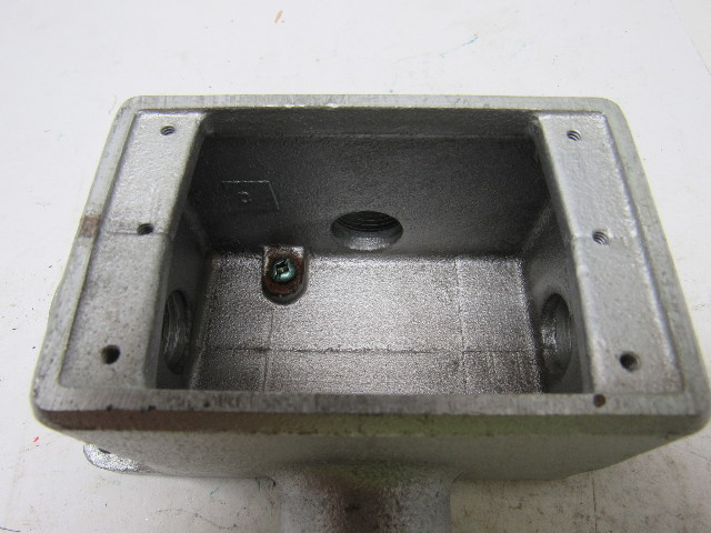 thumbnail image 2 of Crouse-Hinds GRFX239 Rigid Conduit Outlet Box - 3-1/8" Depth, 3/4" Hub, Feraloy Iron Alloy (New Open Box) 2 of 2