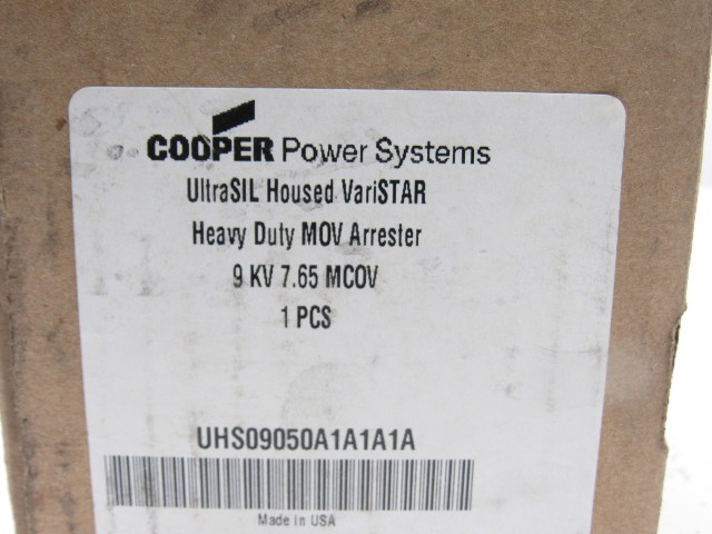 Cooper Power Systems UltraSIL 27 KV Surge Arrester – Heavy Duty MOV, 22 MCOV, UHS27110A1A1A1A