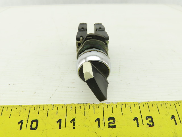 Allen Bradley 800F-X01 2 Position Maintained Non-illuminated Selector