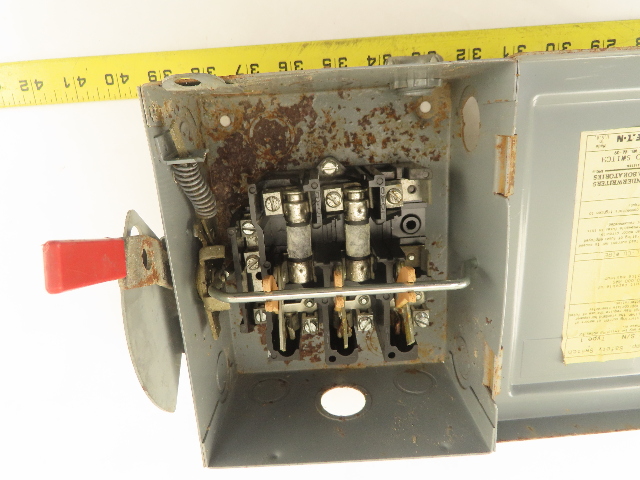 Eaton DG321NGB Safety Switch - 240VAC 30 Amp 3-Pole Disconnect Switch For Electrical Systems