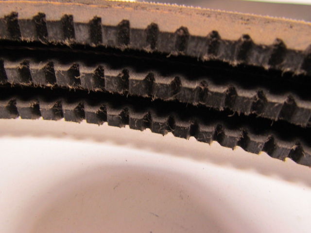 D/&D PowerDrive 4//3VX850 Banded Cogged V Belt