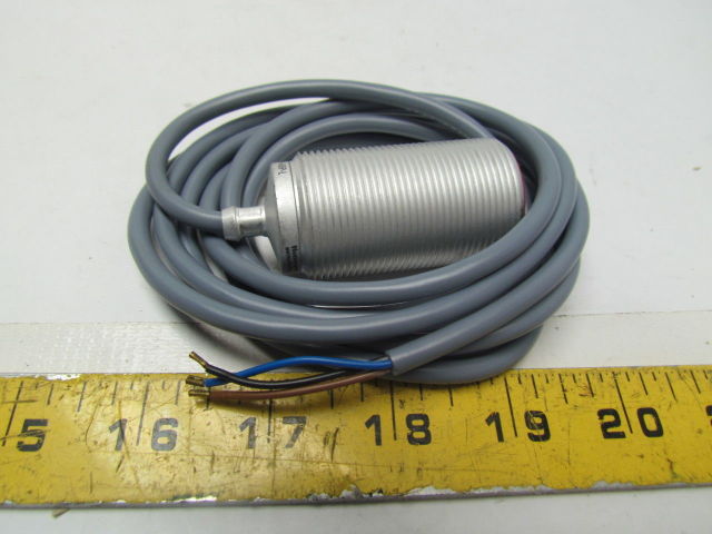 Catalog #922AA4W-A9P-L Microswitch NEW Proximity Switch