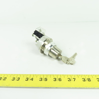 Allen Bradley 800T-H3212 2-Position Selector Switch Ser T Type 4,13 w/ Key