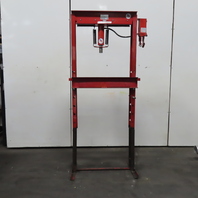Carolina Fabrication 31" x 11-1/2" Bed Hydraulic Manual Modified Hydraulic Press