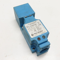 Allen-Bradley 871L-XCB40S40 Inductive Proximity Limit Switch 20-250VAC 40mm