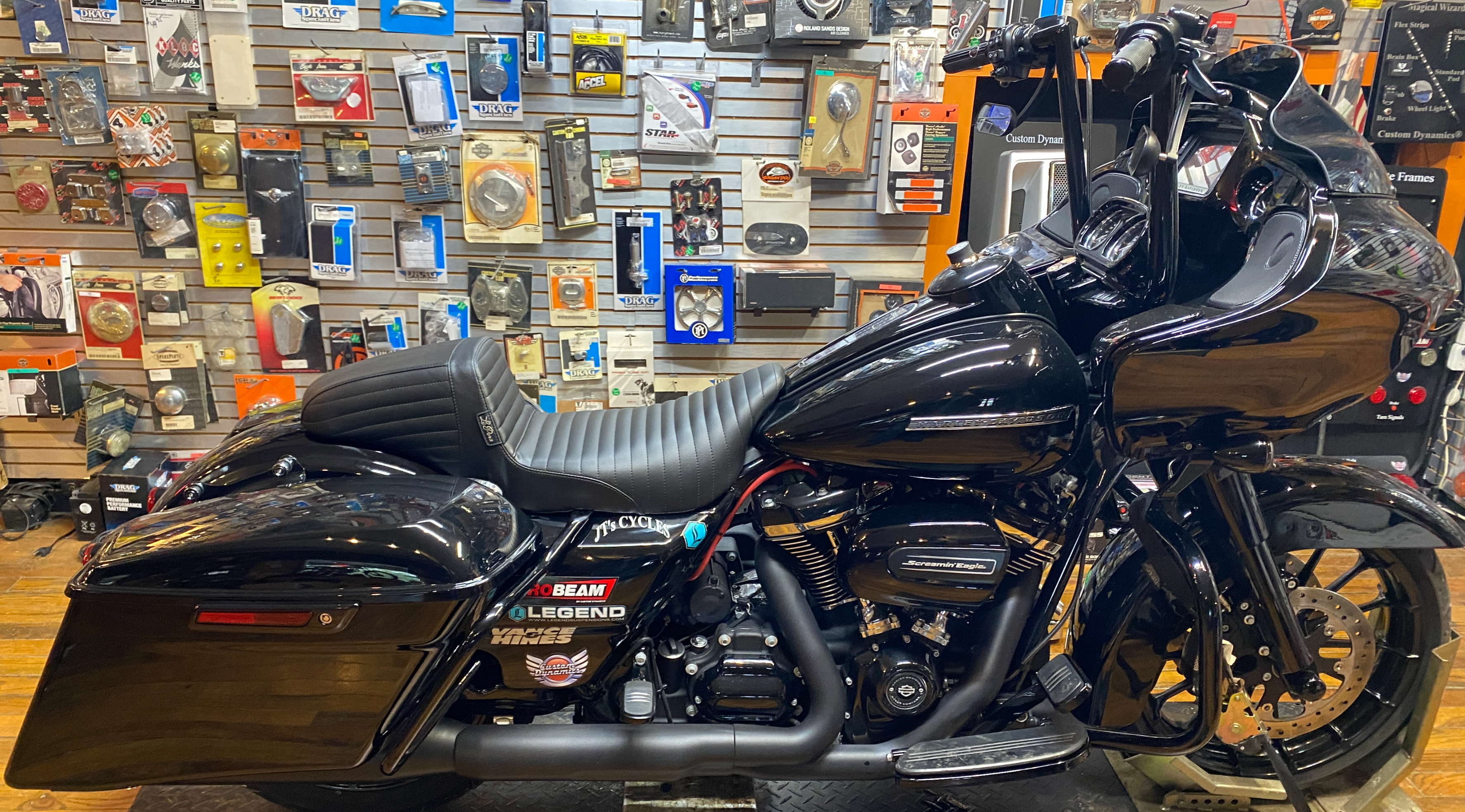 Le Peraハーレー　バルカン Harley Touring Model Seats by LePera