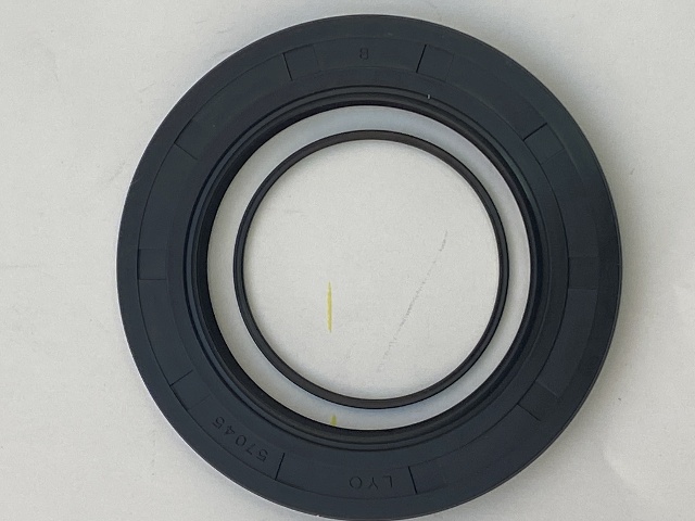 James Gasket Main Drive Gear Seal for 95-06 Harley Dyna Touring Softail XL