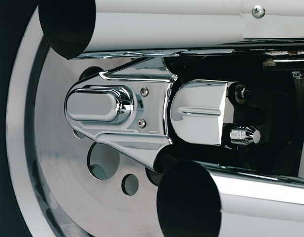 Kuryakyn 8200 Chrome Phantom Rear Axle 
