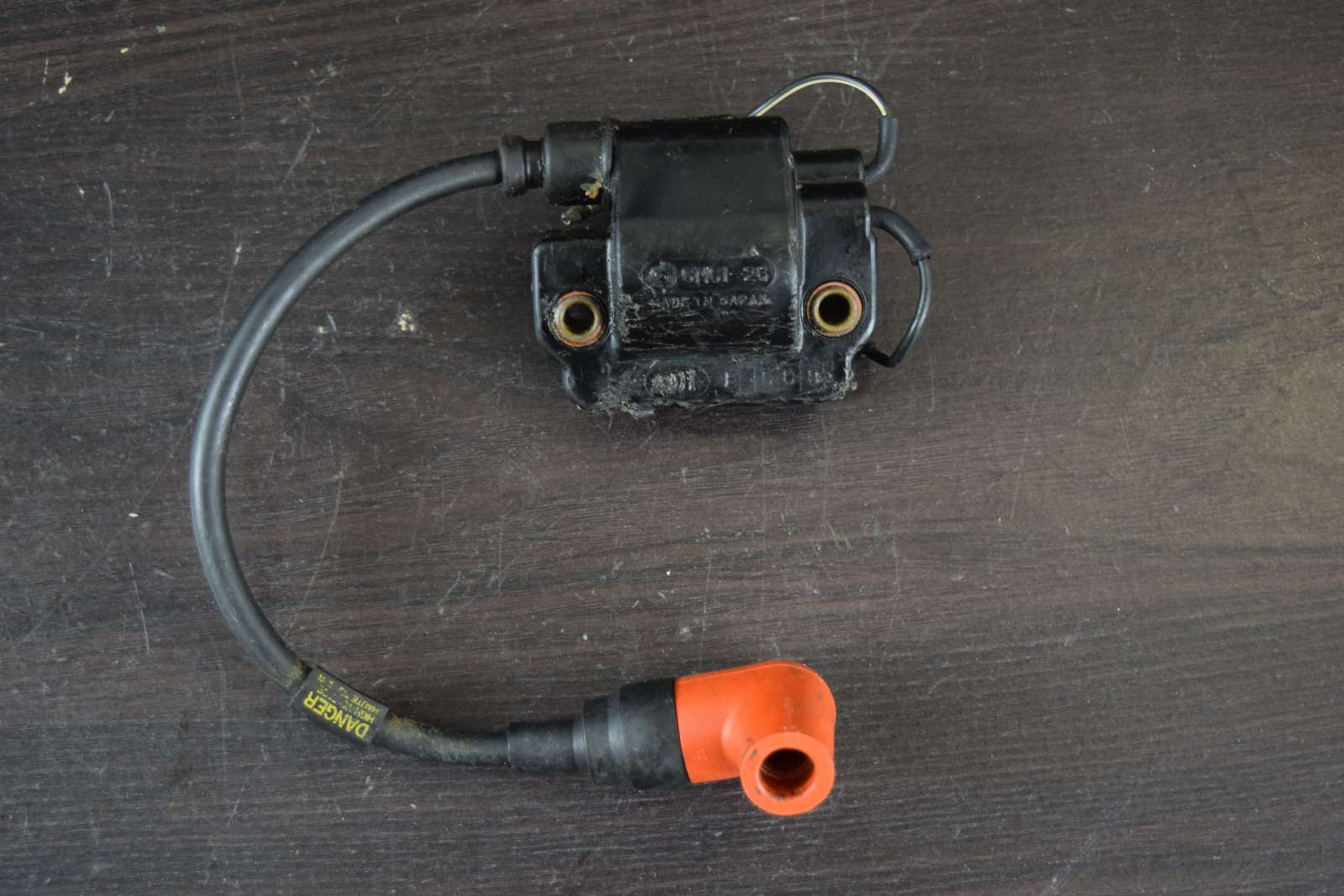 697855701000 Yamaha 19841991 Ignition Coil w/11" Lead 90 HP 1 YEAR