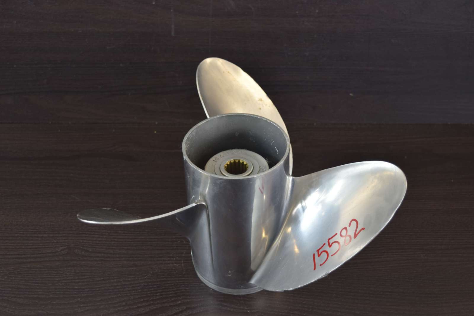 1985 & UP Johnson Evinrude 141/2 X 24 RH Propeller 394755 90 100 115